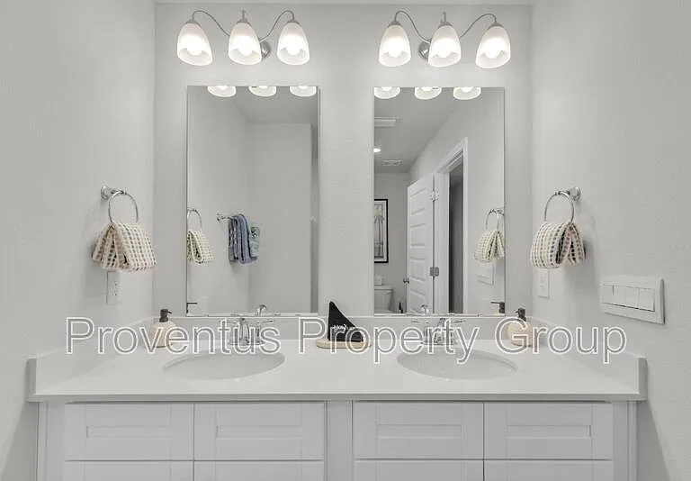 5724 Sandy Walk St — Photo 26