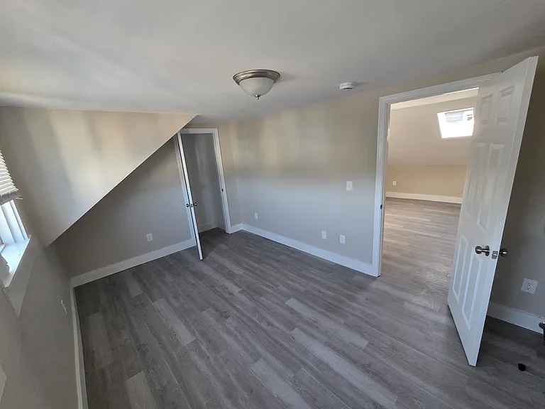 1441 Pleasant St #3 — Photo 6