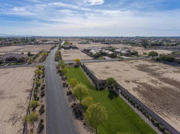 18126 W Montebello Ct, Litchfield Park, AZ 85340