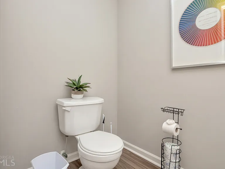 7267 Crestside Dr — Photo 3