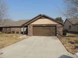 12016 W 121st St, Overland Park, KS 66213