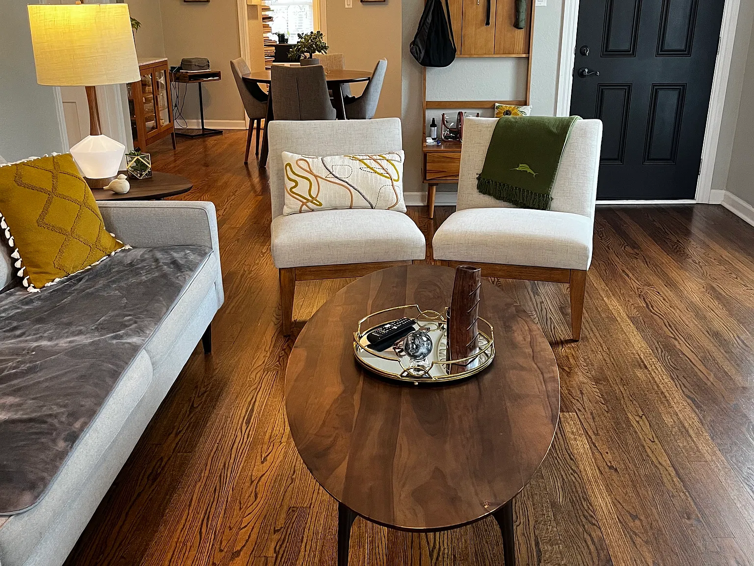 2 bed, 1195 sqft, $1,900 — Photo 2