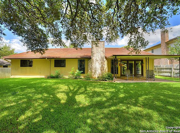 2nd image of 19710 Encino Knoll St