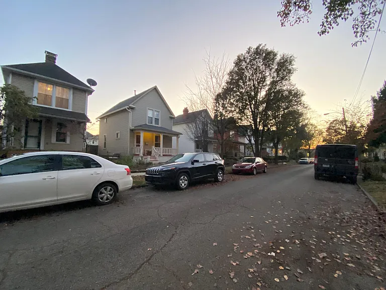 553 Bradley St — Photo 26