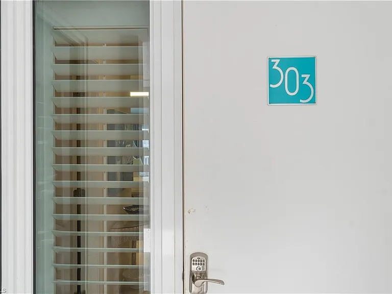 3443 Gulf Shore Blvd N #303 — Photo 15