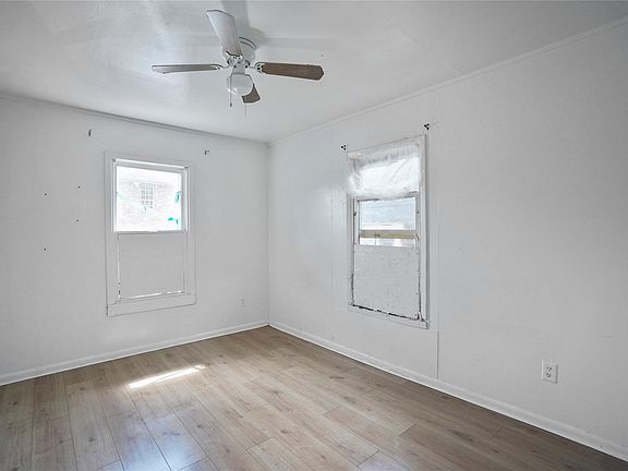 5th image of 3003 Amboy St