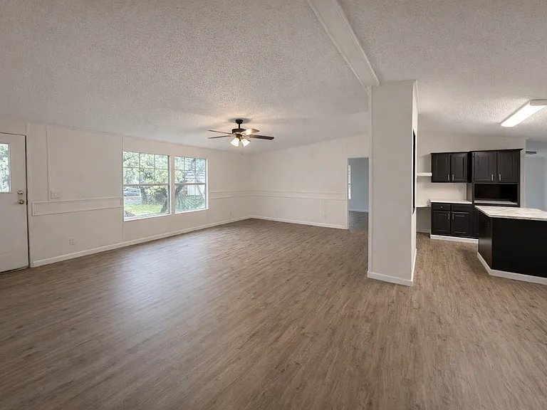 532 Grandview Bnd — Photo 4