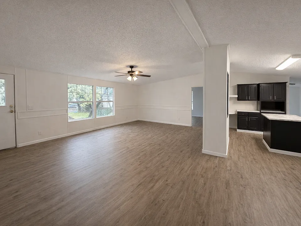 532 Grandview Bnd