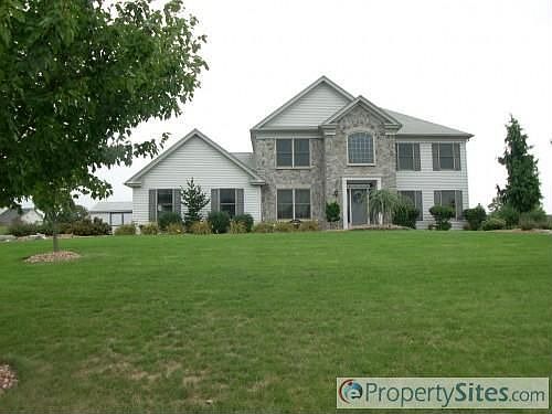 3rd image of 1185 Sierra Dr