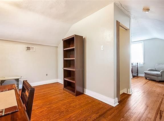 4th image of 6759 Canal Blvd