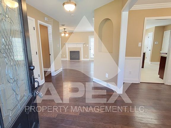 2nd image of 10848 Parkgate Ln