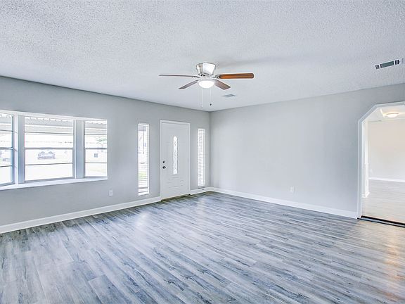 5th image of 1615 Rainy River Dr