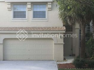 1587 Briar Oak Dr, Royal Palm Beach, FL 33411