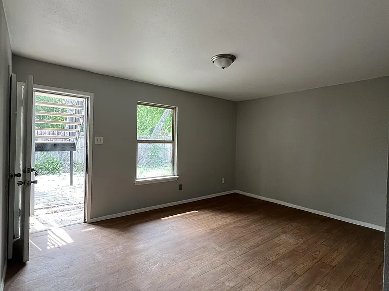 1723 W Mayfield Blvd #2 — Photo 6