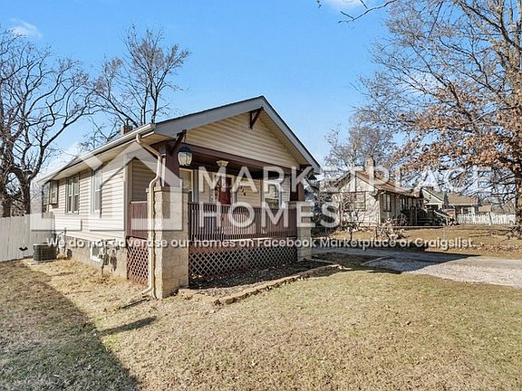 2nd image of 3716 N Indiana Ave