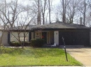 28995 Carmel Dr, Southfield, MI 48076