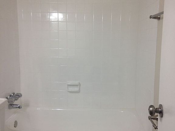 5th image of 840 Little Bay Ave APT 7