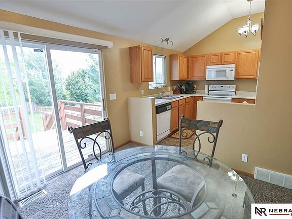 4th image of 7932 Vernon Ave