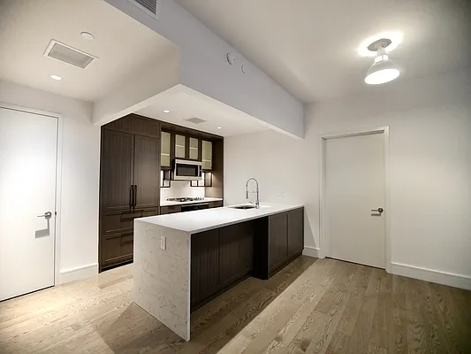 Rented by Extell Marketing Group LLC | media 30