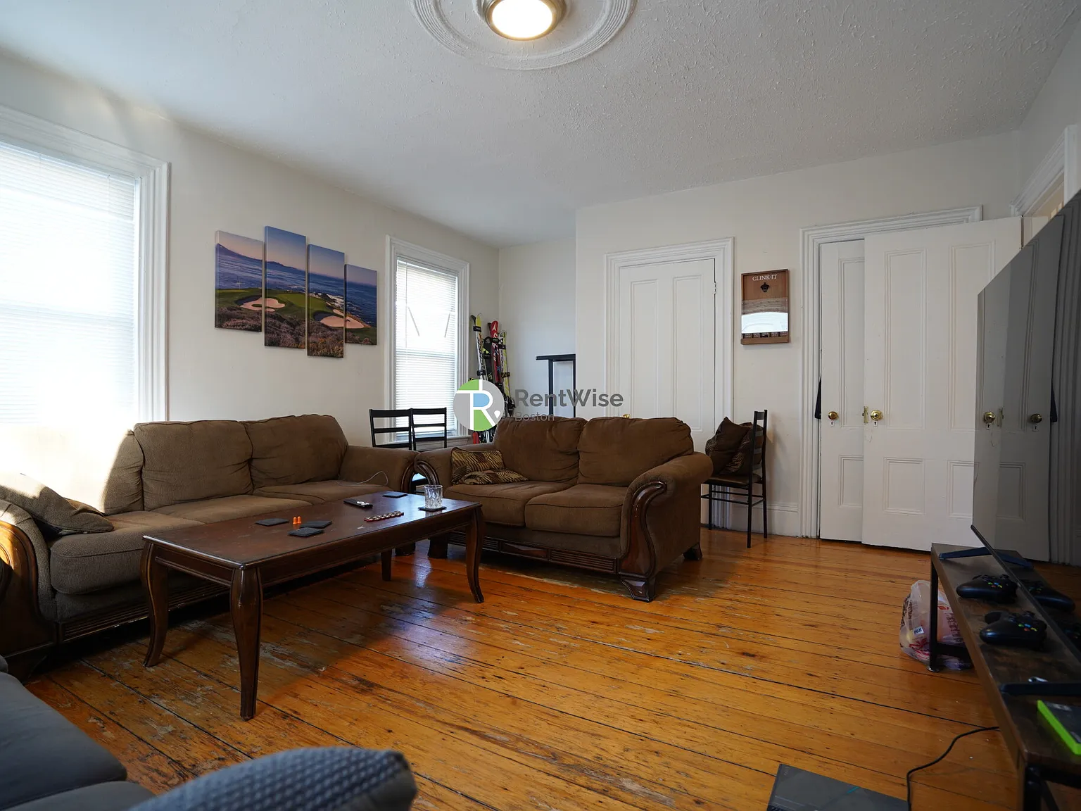 3 bed, 1.0 bath, $3,600 — Photo 3