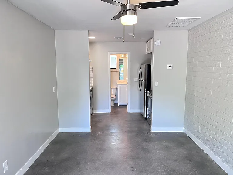 2621 E Campbell Ave #4 — Photo 16