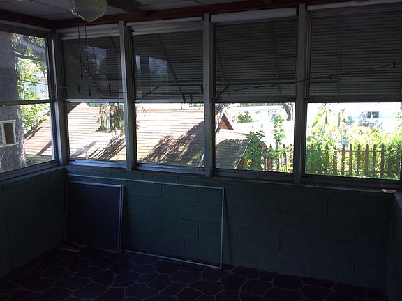 Screened in Porch