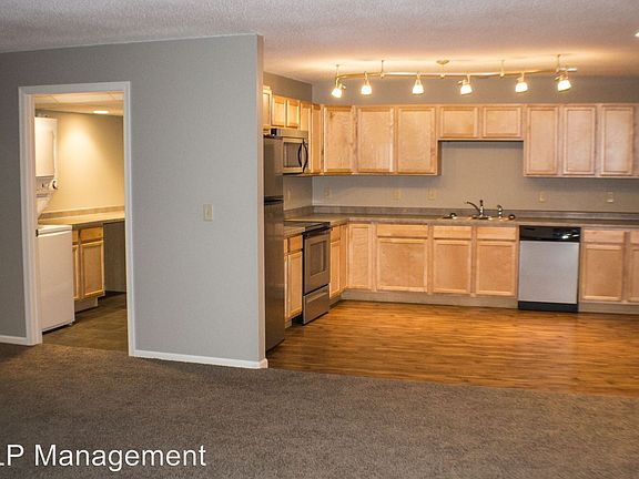 4th image of 2530 17th Ave S APT 304
