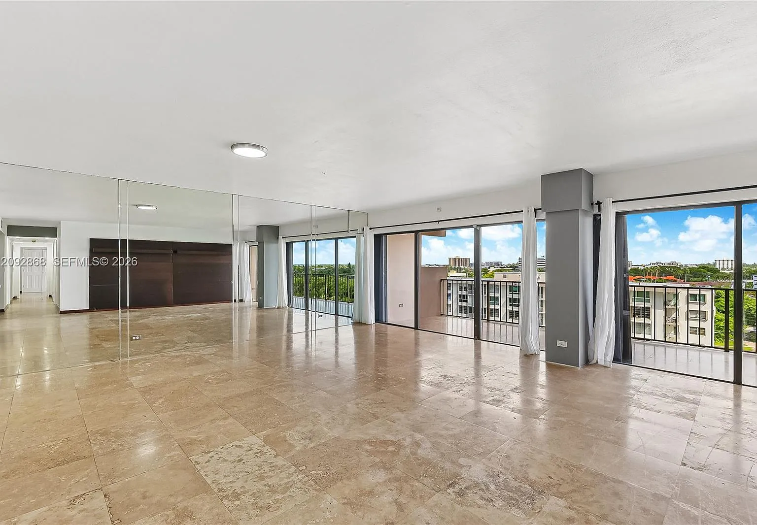 Cricket Club Condo — Photo 2
