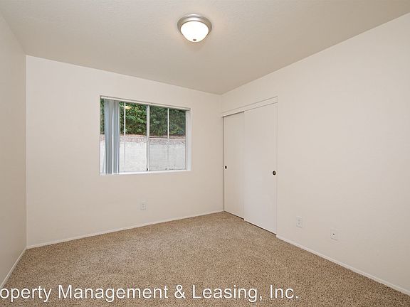 4th image of 665 Ascot Dr Unit 01
