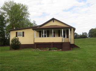216 Ridge Blvd, Connellsville, PA 15425