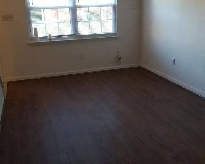 Hagel Cir — Photo 11