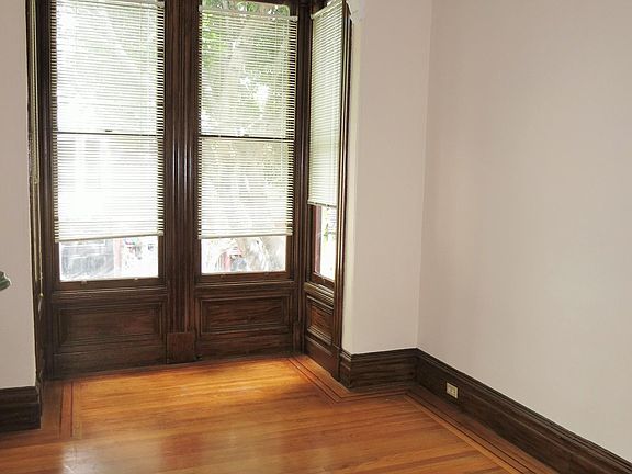 3rd image of 2869 24th St #A