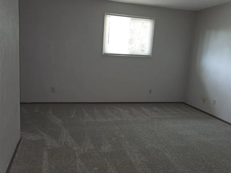 1339 W Jeth Ct — Photo 5