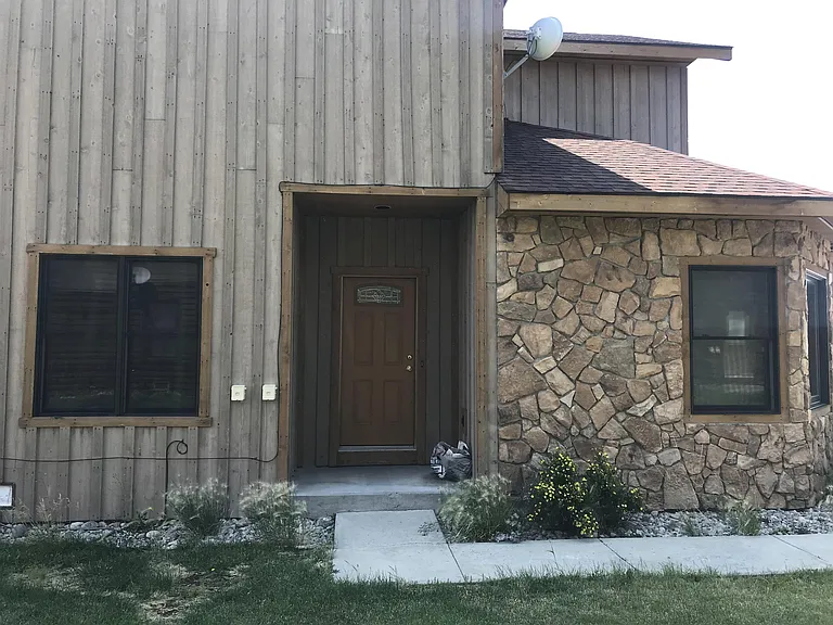 125 Mulligan Ln #1 — Photo 9