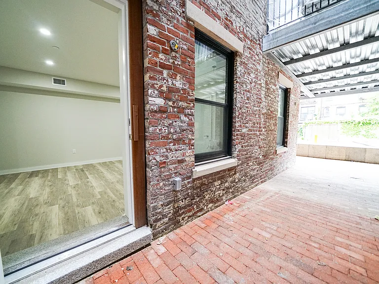 10 Blackwood St #G06 — Photo 16