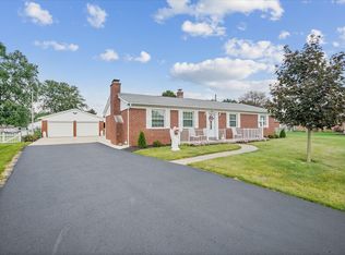 1992 Locust St, Obetz, OH 43207