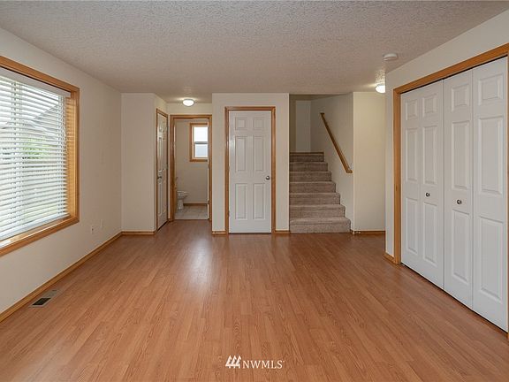 5th image of 3801 W Lakeport Lane