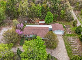 11015 Riley Rd, Interlochen, MI 49643