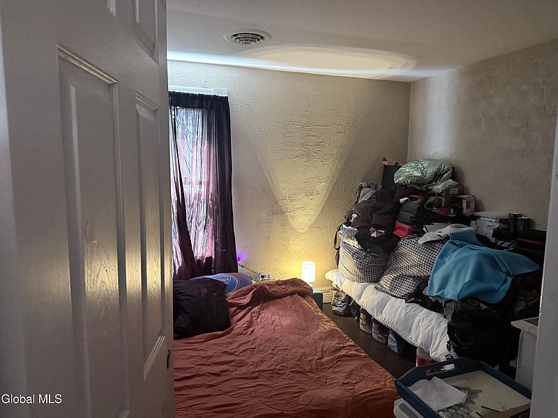4th image of 50 Montgomery Street