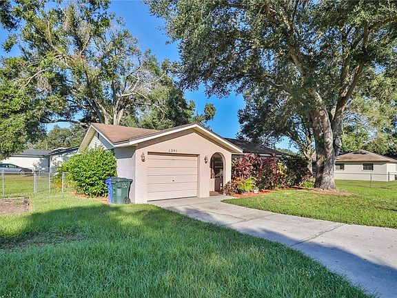 3rd image of 1391 W Honeytree Dr