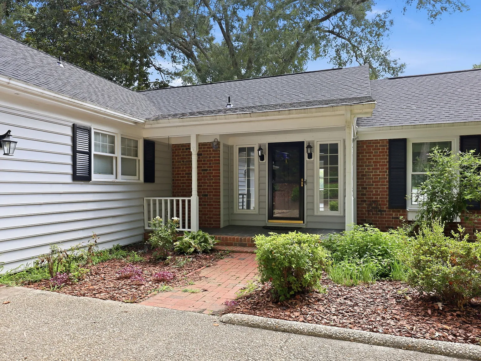 3 bed, 3119 sqft, $3,800 — Photo 4
