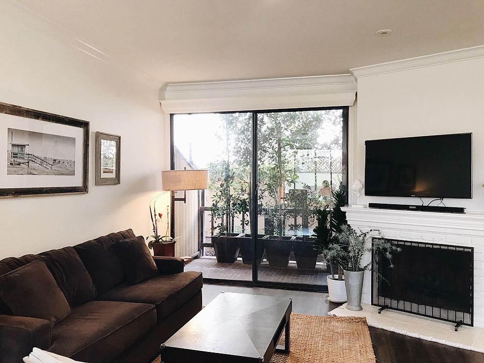 1st image of 1114 20th St Unit 3