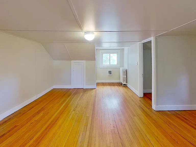 568 Park Ave #2 — Photo 11