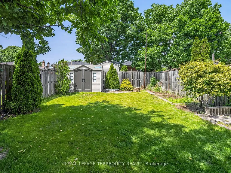 1173 Shadeland Dr — Photo 45