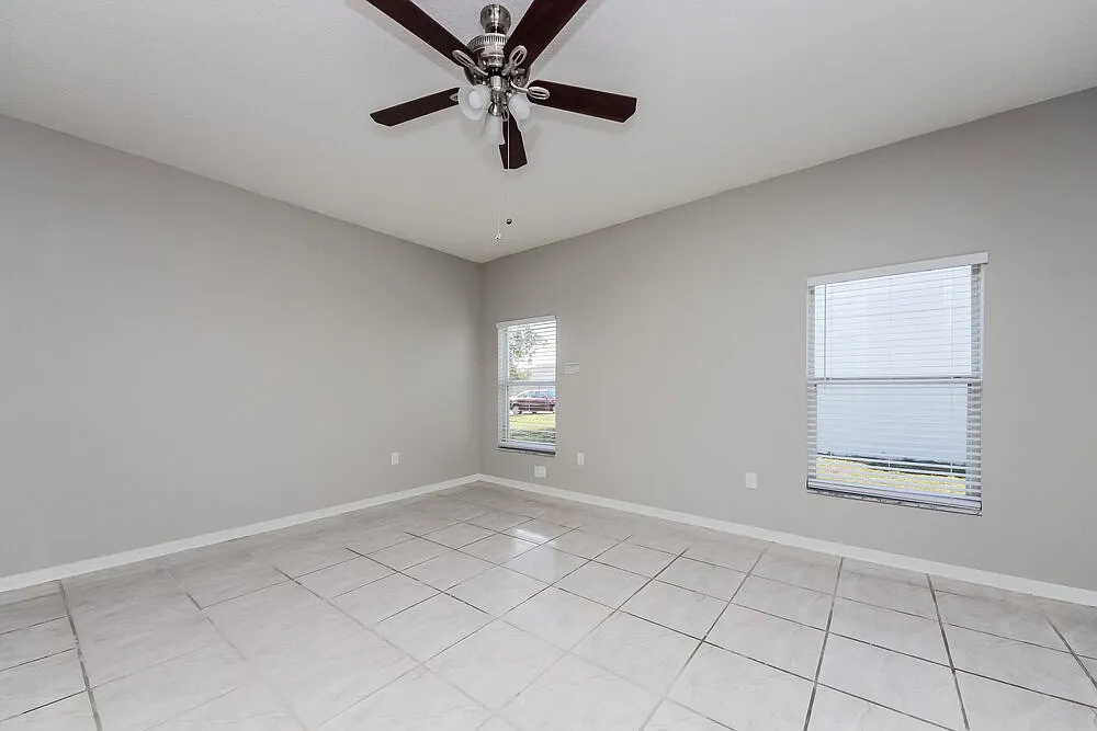 3 bed, 2.0 bath, 2012 sqft, $2,285 — Photo 3
