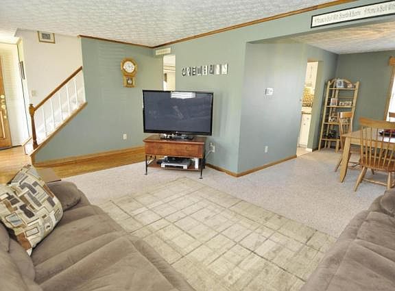 4th image of 1825 Meander Dr