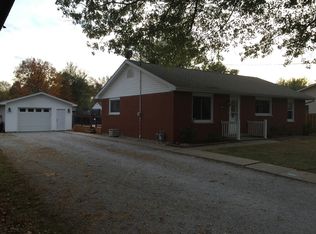 208 Walnut St., Brighton, IL 62012