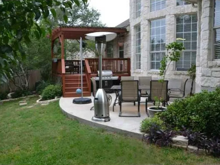 10604 Chestnut Ridge Rd — Photo 2