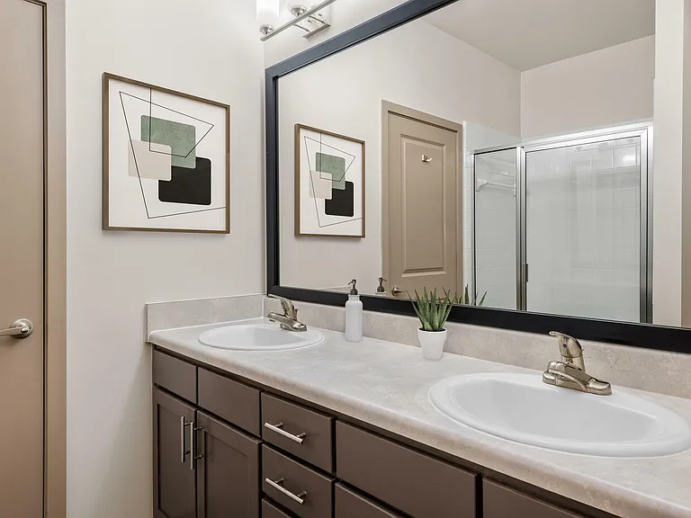 Green Park - Bathroom