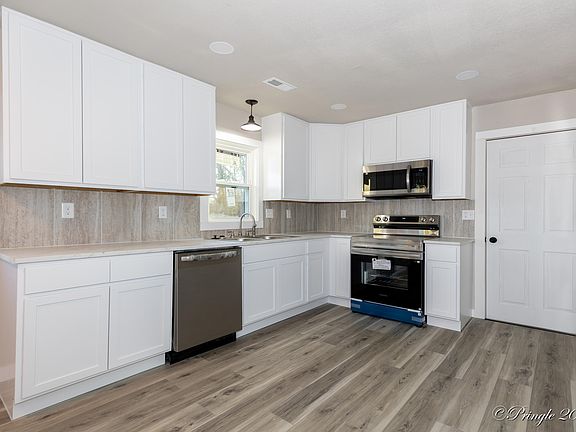 5th image of 1801 Gleghorn Street
